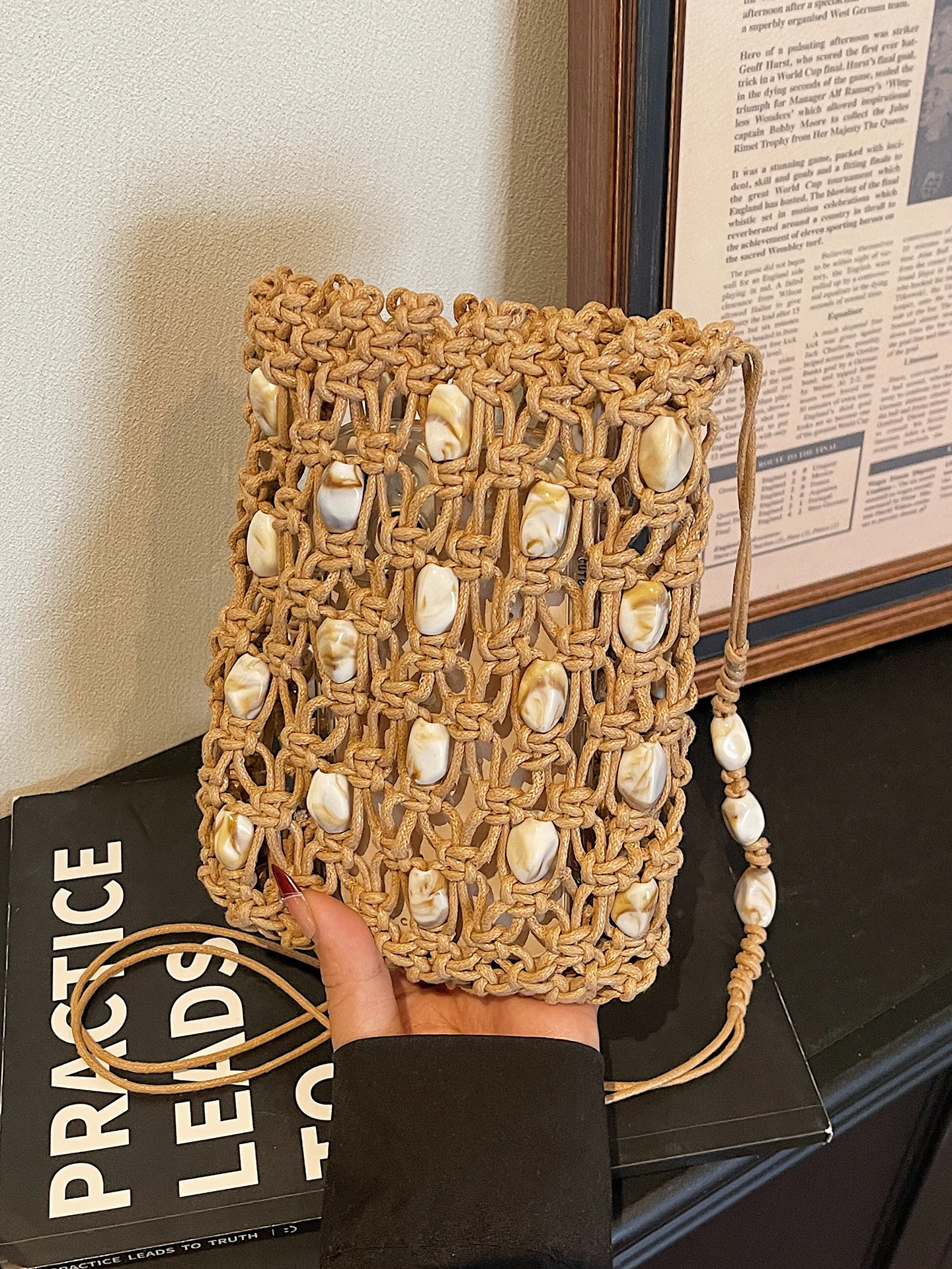 

2026 New Hollow out Woven Women's Shoulder Bag Stylish Summer Vacation Crossbody Phone Bag Casual Simple Style Soft Handle