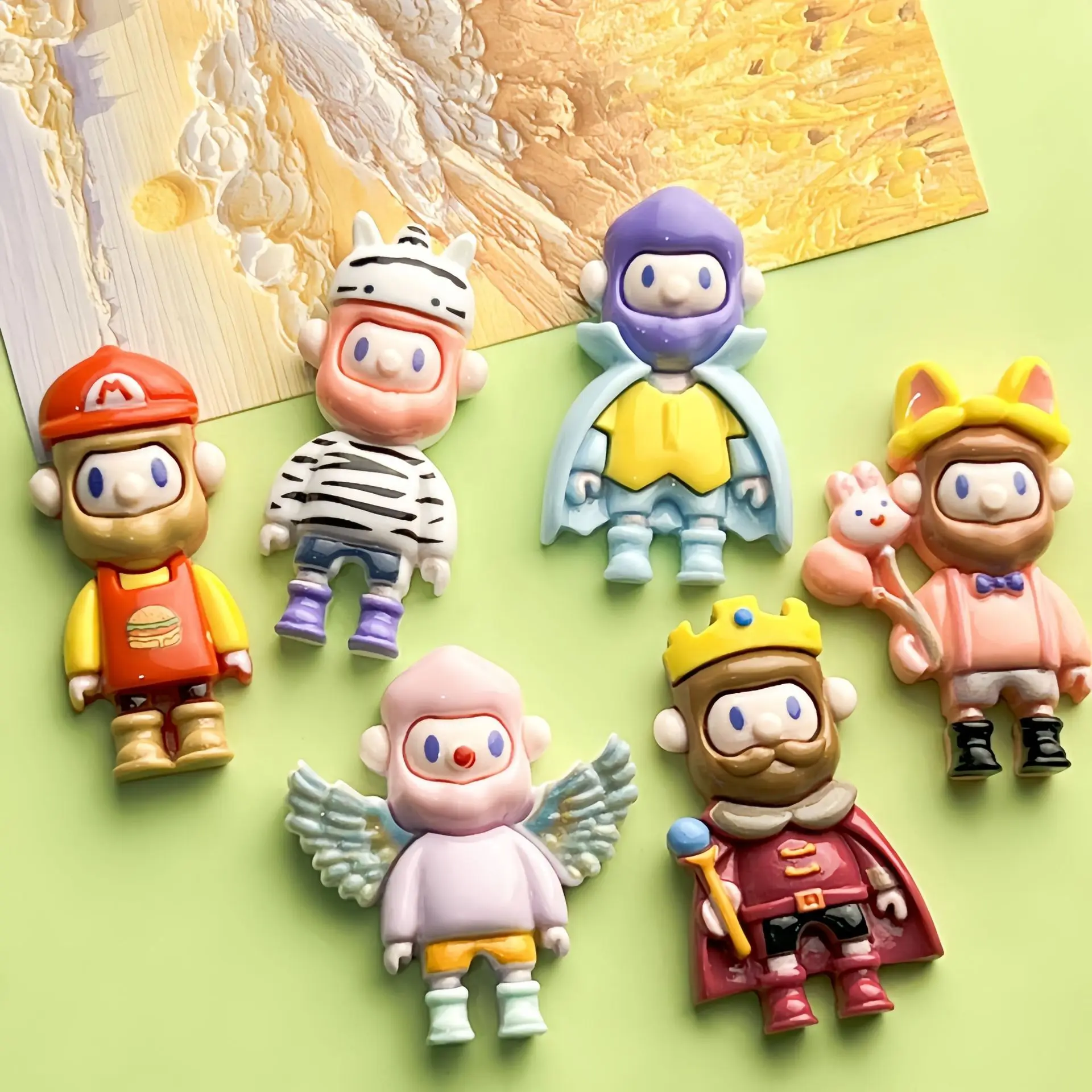 2Pcs Cute king Cartoon Resin Flatback Handmade Resin Accessories Crafts Materials Scrapbooking Embellishments