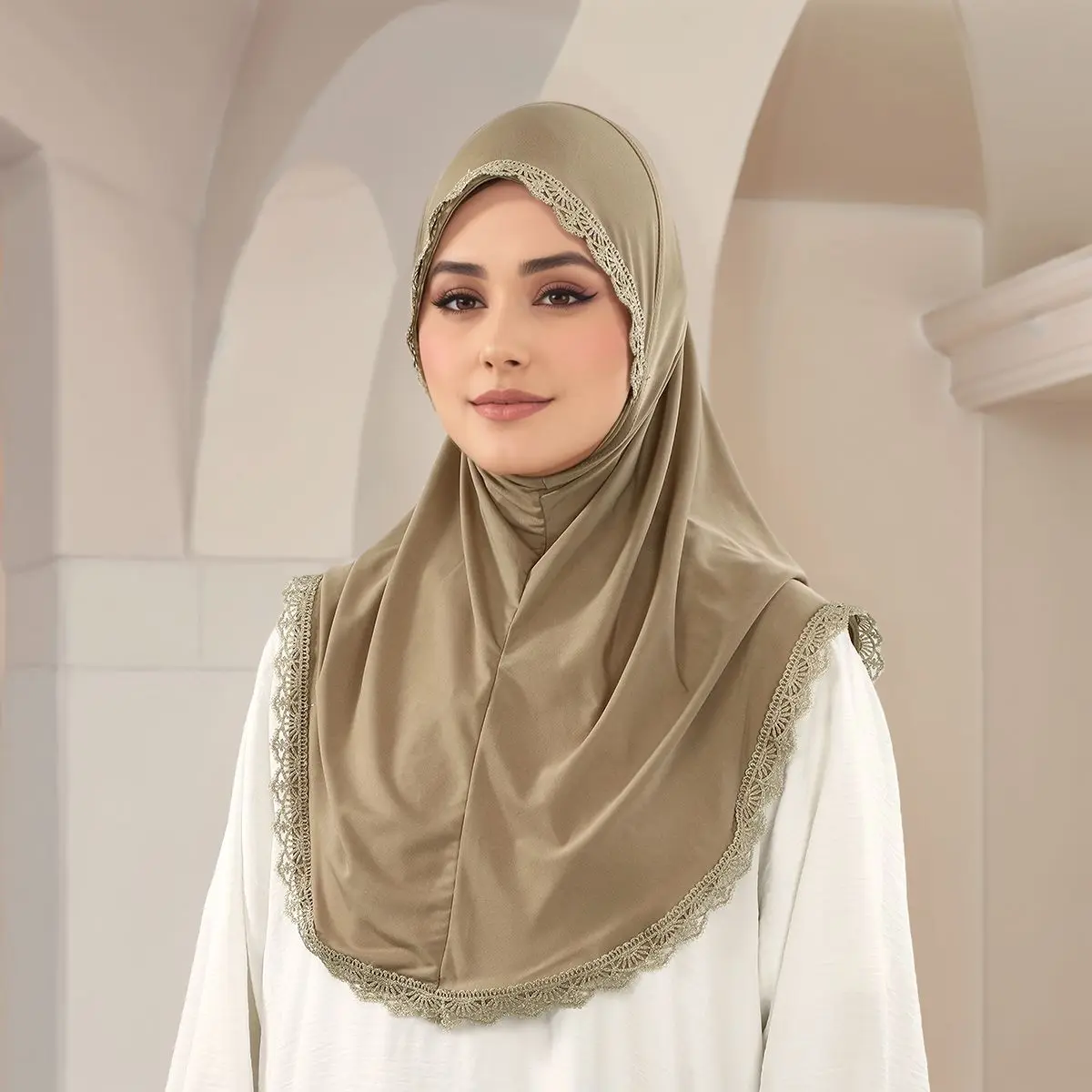 

Lightweight Hijab Muslim Women's Headscarf Comfortable Wrap Ultra Soft Fabric Breathable Skin-Friendly Suitable for Daily Wear