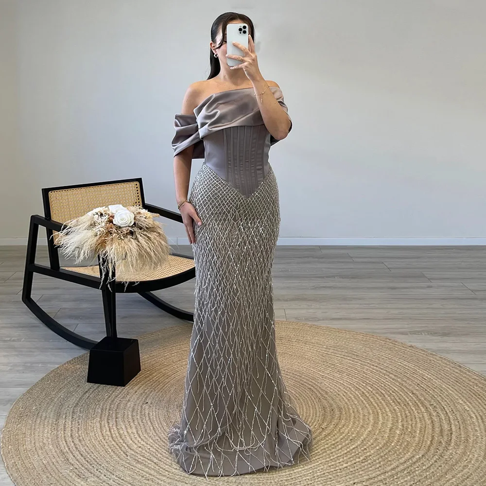 Modische formelle Abendkleider im Meerjungfrau-Stil, maßgeschneidert, schulterfrei, exquisite Spitze, Sweep-Zug, Abendkleid, Partykleider