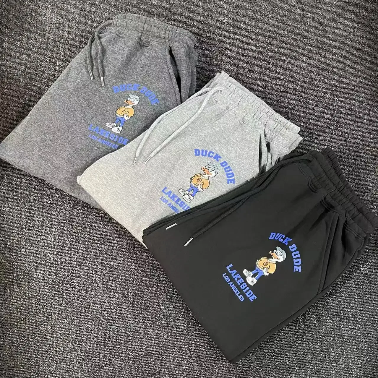 

Мужские спортивные штаны с завязками на ногах, одностороннее качество, хорошая стоимость, супер высокая печать