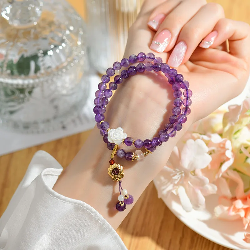 

Женский браслет с подвеской в виде цветка розы из натурального аметиста и темперамента