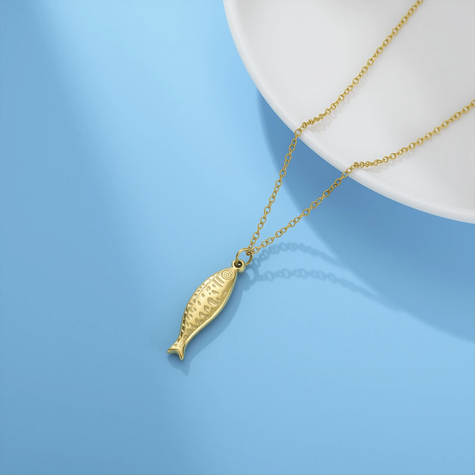 COOLTIME Modische Fisch-Anhänger-Halskette für Damen, Edelstahl, verstellbarer Schmuck, perfekt für Alltag, Geschenke und Termine – Detail 6