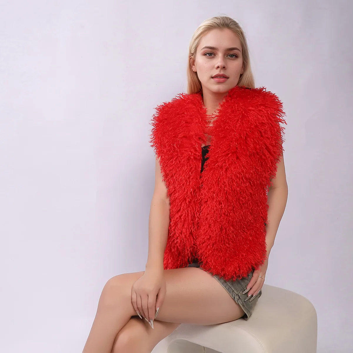 Women Faux Fur Sleeveless Vest, Curly Shaggy Furry Waistcoat, Fashion Winter Warm Fluffy Faux Sheepskin Gilet for Party