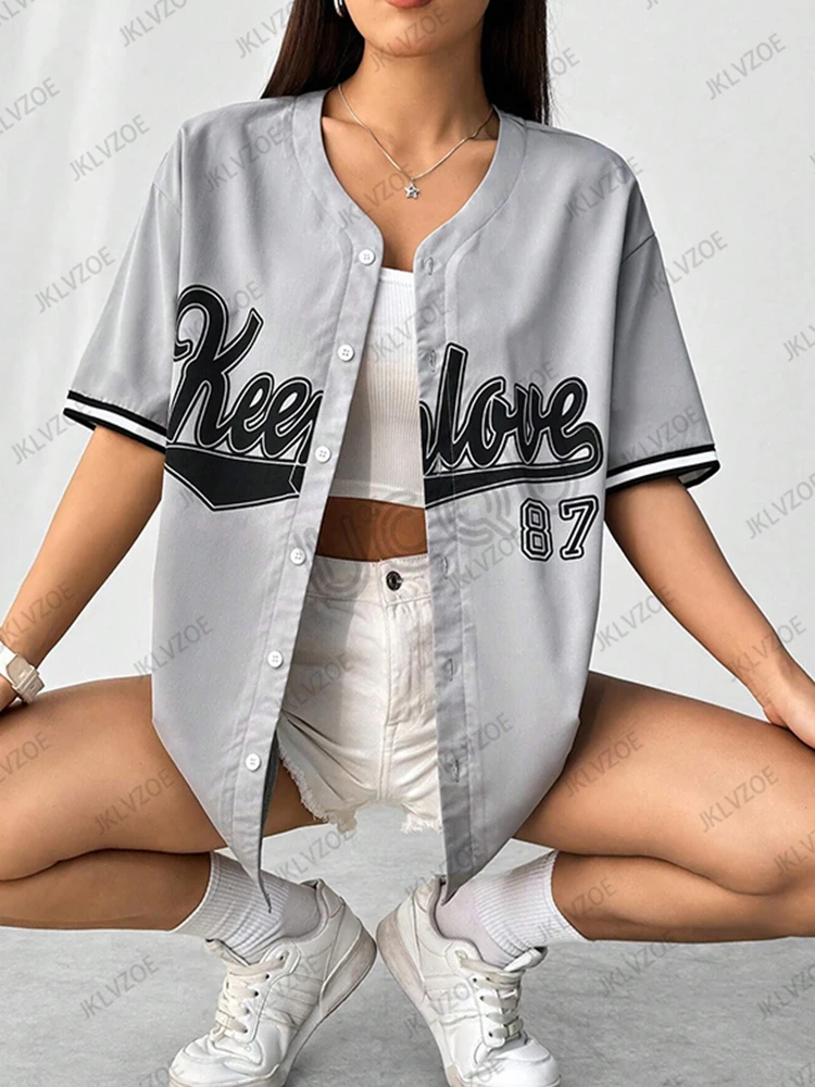 2025 sommer Neue Retro Patchwork Brief Gedruckt Bluse Frauen Streetwear Baseball Hemd Hip Hop Kurzarm Button Up Tops – Detail 9