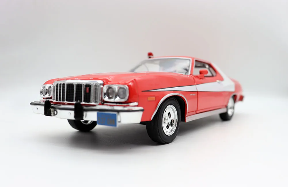 New GL 1/24 Scale 1976 FORD GRAN TORINO STARSKY AND HUTCH Diecast Vehicle Alloy Toy Car models for collection Gift