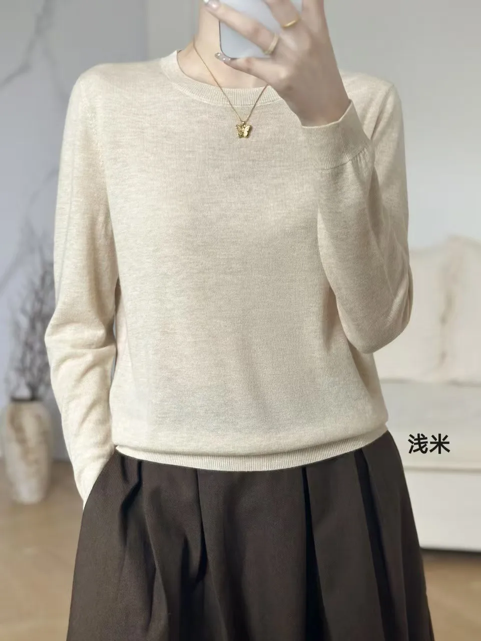 2024 autumn and winter new style 100% superfine Merino wool, non-pilling, basic low round neck solid color base layer sweater.