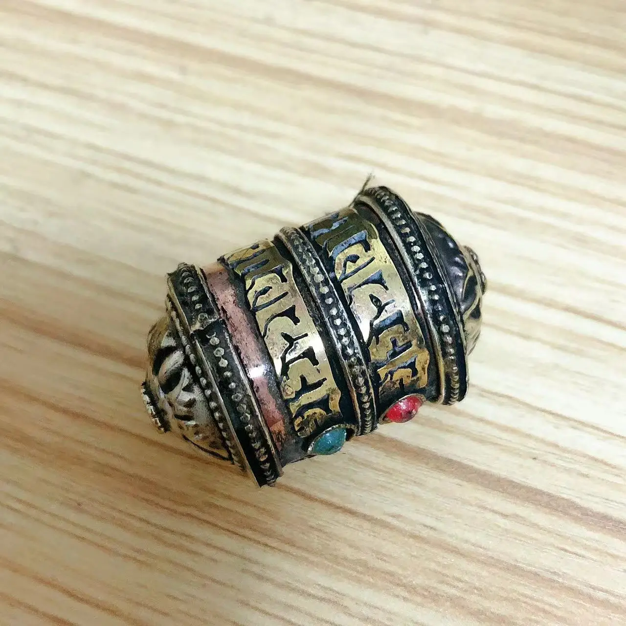 PN982 Handmade Nepalese Ethnic Tibetan Brass Om Mani Padme Hum 24mm Prayer Wheel Prayer Box Gau Amulet Pendant