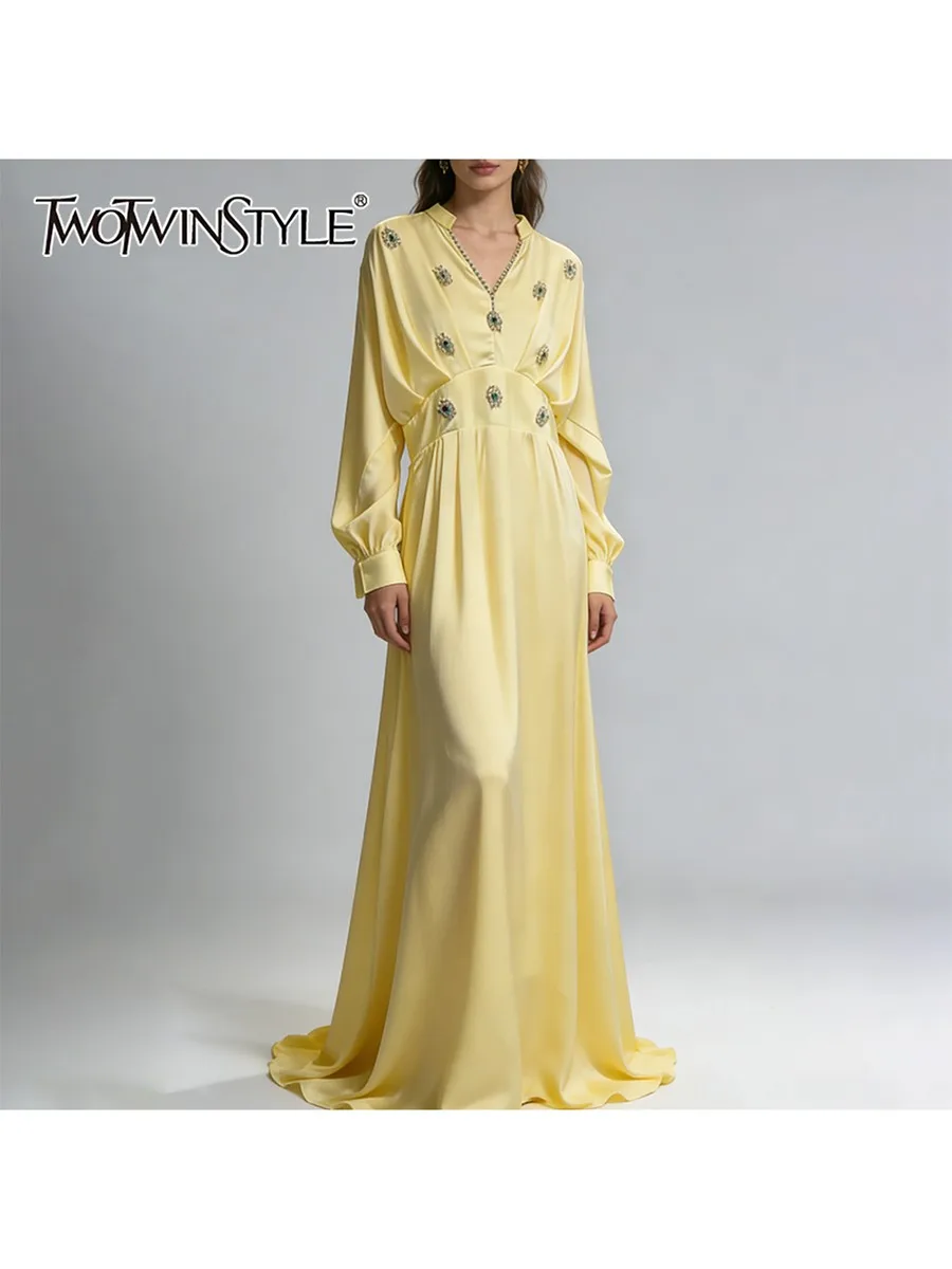 

Платье TWOTWINSTYLE с пэчворком и ромбовидным узором для женщин, с V-образным вырезом, длинными рукавами, завышенной талией, однотонное, повседневное, модная женская одежда 2026