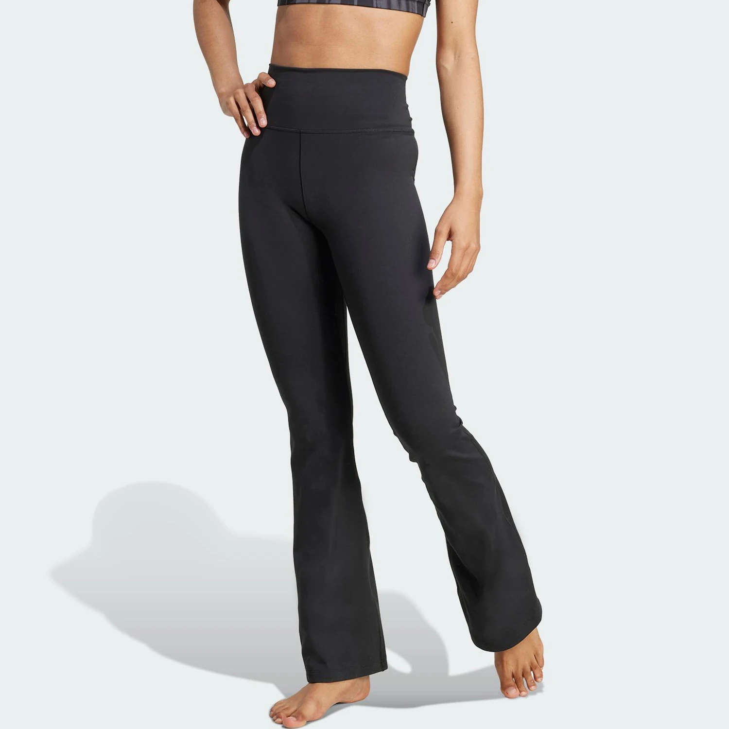 

Adidas Originals Womens Slim Fit Casual Fashion Soft Trousers JW7588