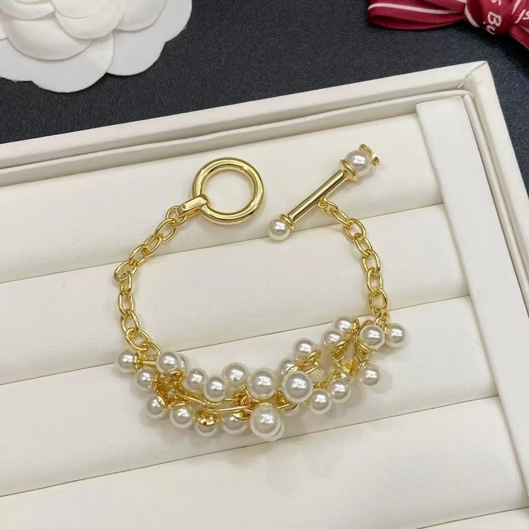 

Круглый браслет в виде пчелы из смолы, ювелирные изделия с жемчугом, модная ниша, мода 2025 года