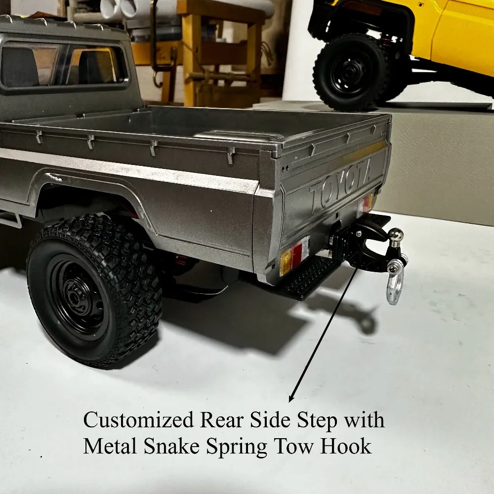 RC Crawler Custom Rear Step With Metal Snake Spring Hook For MN82/Pro 1/12 Off-road Appearance Mod Upgrade Spare Accessories