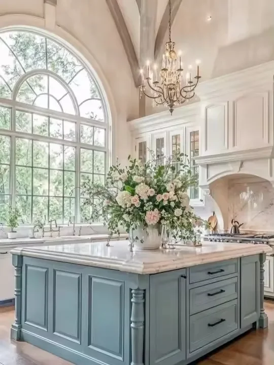 %j&Traditional Style White Waterproof Solid Wood Kitchen Wall Cabinets