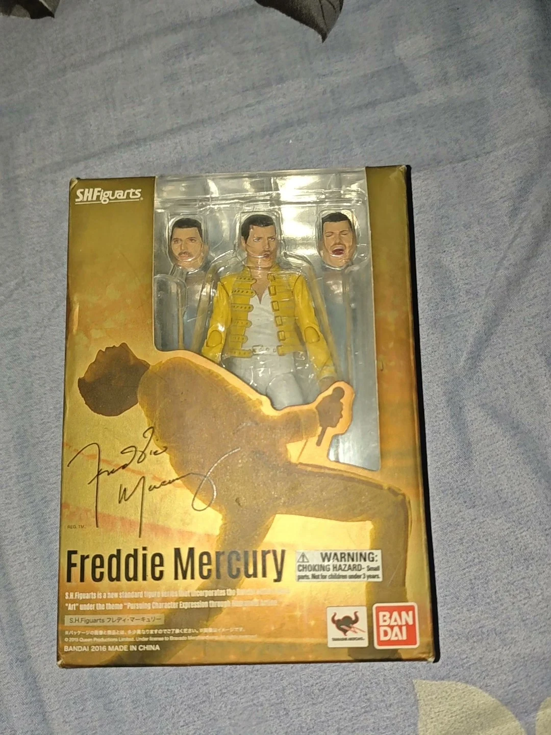 

Genuine BANDAI SHF Queen Freddie Mercury Articulated Figure toy model toy