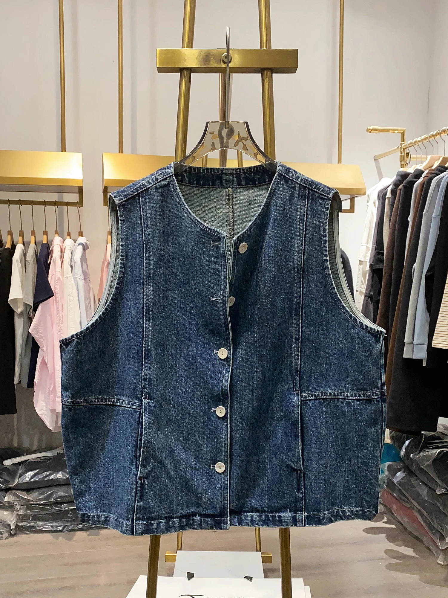 

Chic round Ne Svel Vest Jaet Spring 2026 Korean Sle Faionable Ele Women's Commute Wind Outerwear