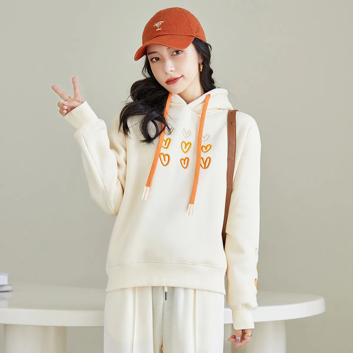 LOUISYAO Fashionable Velvet Embroidered Women's Hoodie 2025 Autumn Collection Thick Sweatshirts Loose Long Sleeve Top