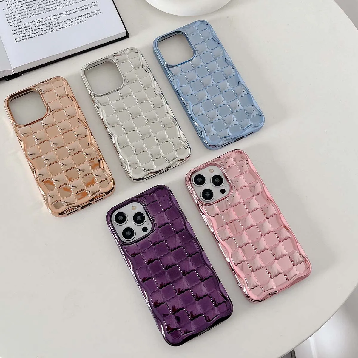 

Luxury Glossy Wavy Lines Checkered Cover For iPhone 14 13 12 11 Pro Max Bumper Shockproof Cookies Grid Phone Protective Case New