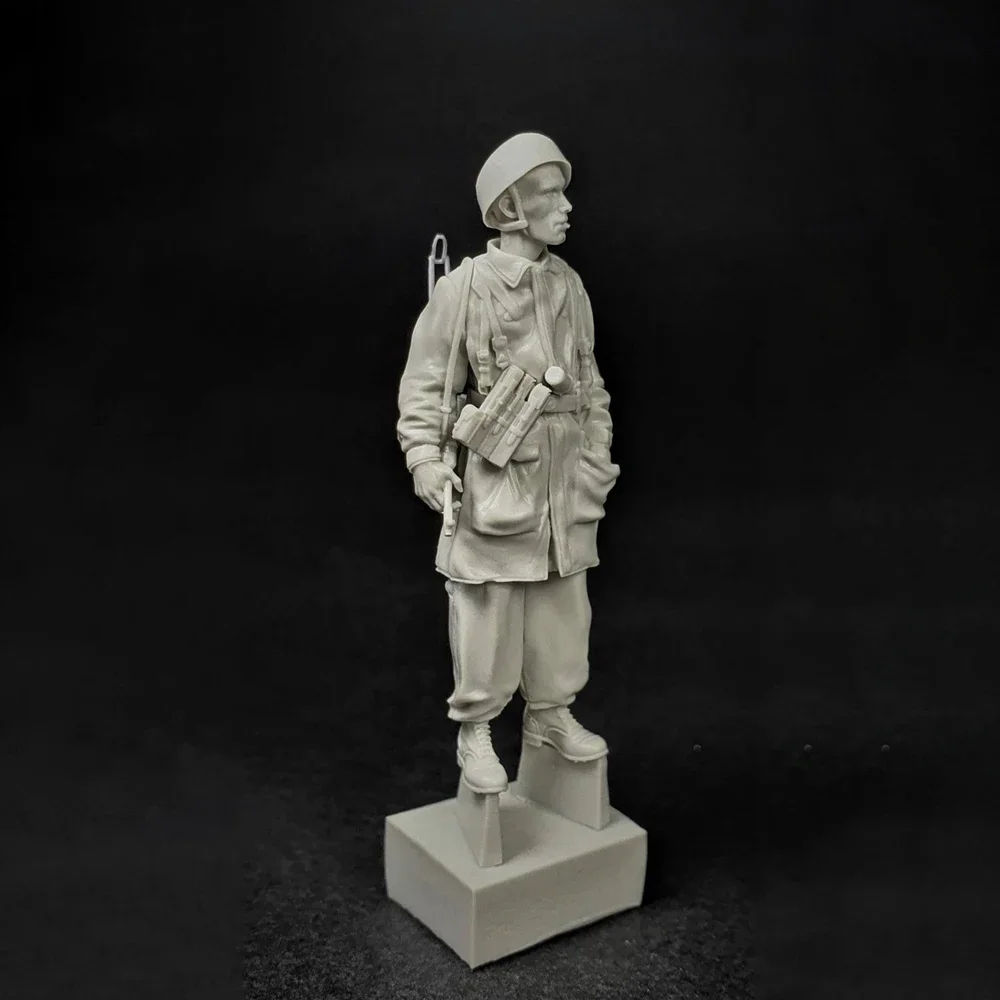 1/35 harsmodel figuursets GK, twee personen, geen auto, militair thema, ongemonteerd en ongeverfd