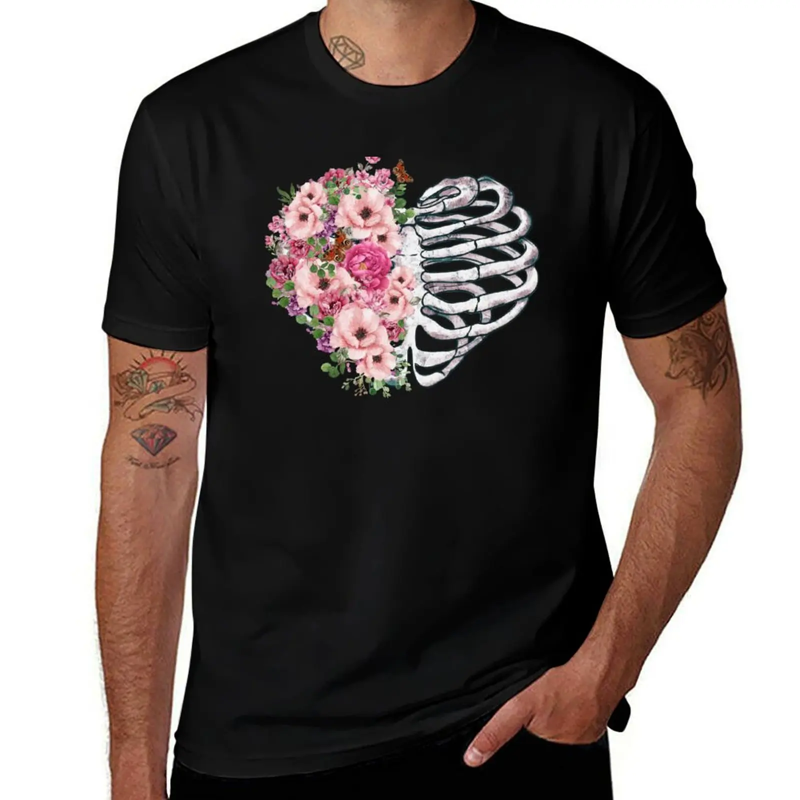 

Rib cage heart shape and pink roses, rib cage, anatomy heart, skeleton ribs T-Shirt summer top men clothes