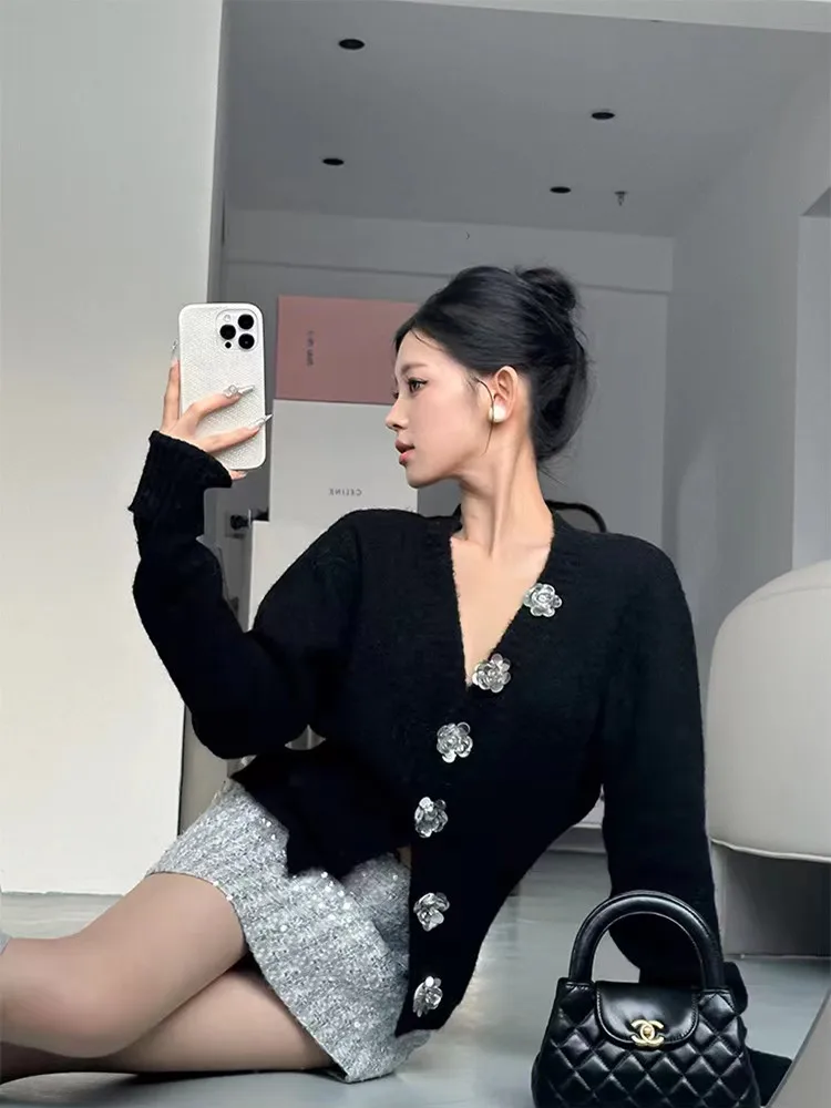 Black Knitted Cardigan with Rose Decoration Button Korean Fashion V-neck Slimming Waist Long Sleeve Soft Sweater Women Outwear