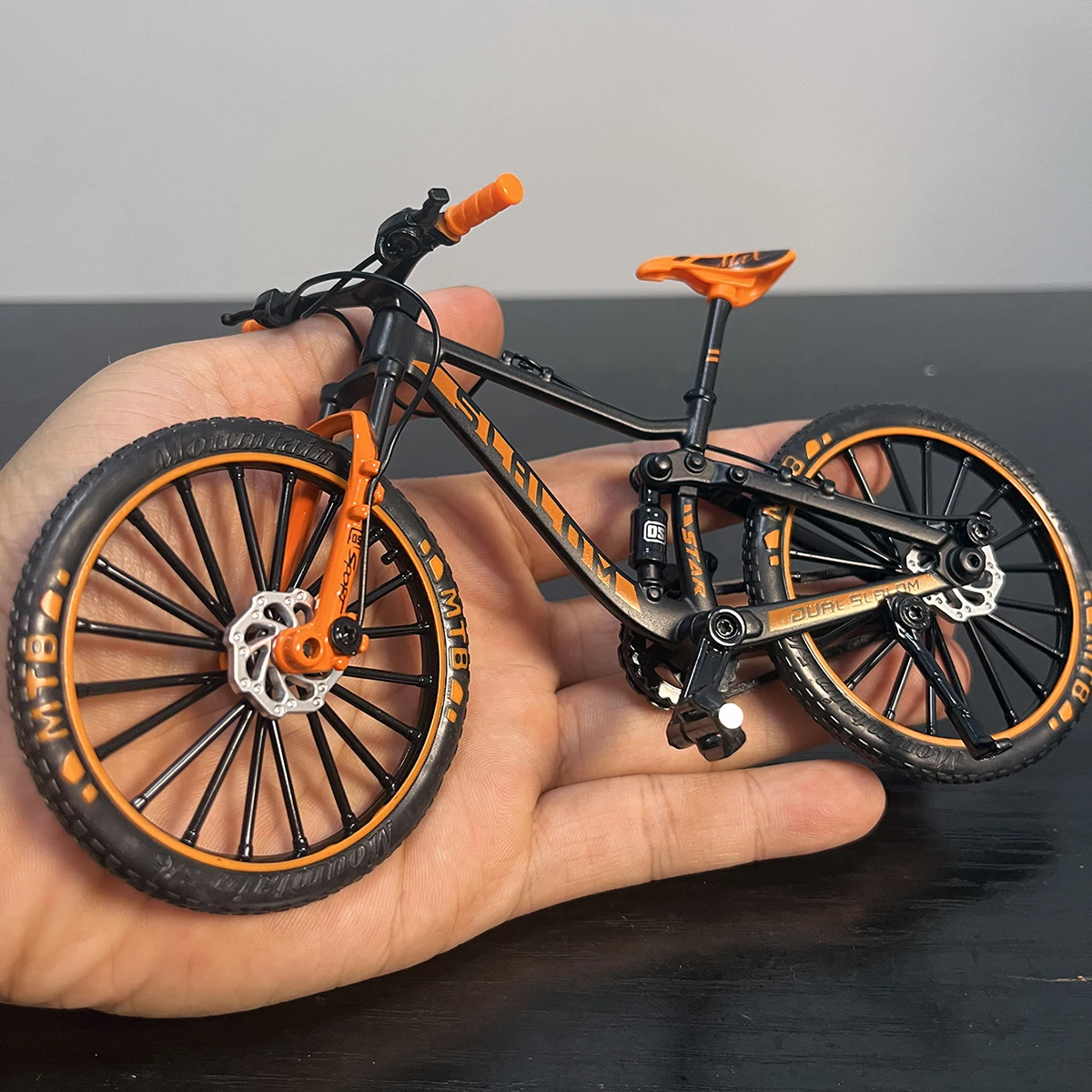 1:10 Model Alloy Biycle Diecast Mountain Finger Racing Orange Miniature Bike With Shock-absorbing Adult Simulation Boy’s Toys