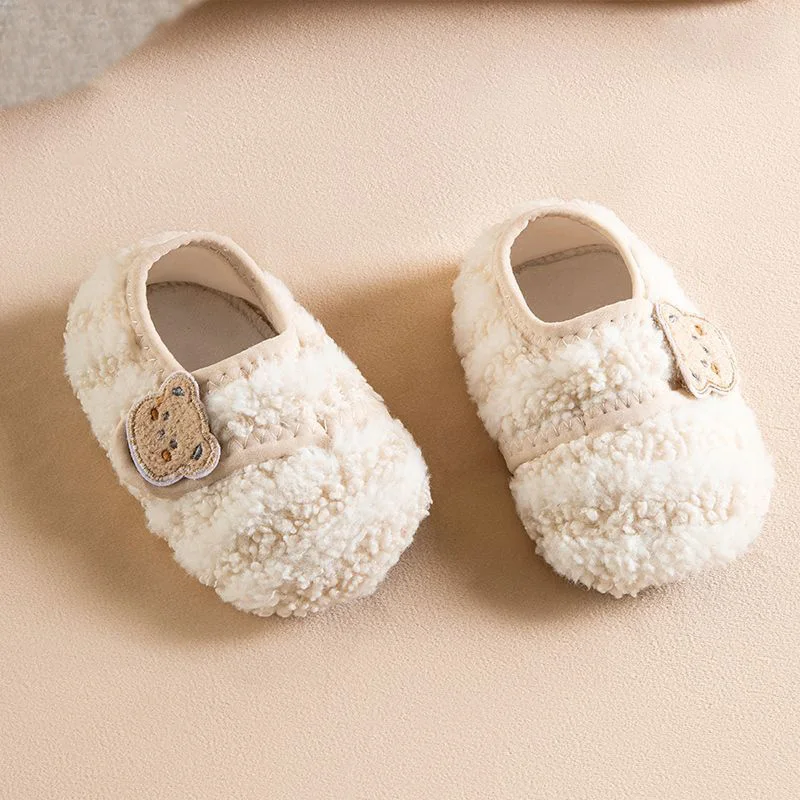 

Baby Walking Shoes Beige Bear Pattern Warm Imitation Lamb Wool Plush Kid Floor Shoes Socks Winter Thick Newborn Slippers 3-4Y