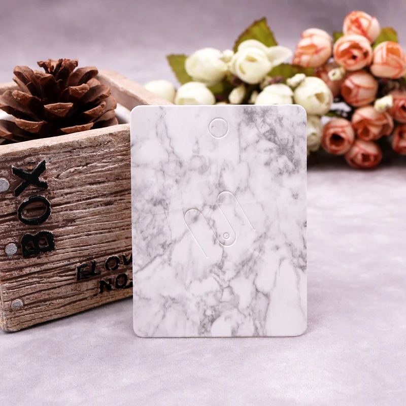 100pcs 6x8cm Jewelry Display Brooch Cards White Paperboard Label Jewelry Stand Pin Packaging Cards Hanging Price Tags Customized