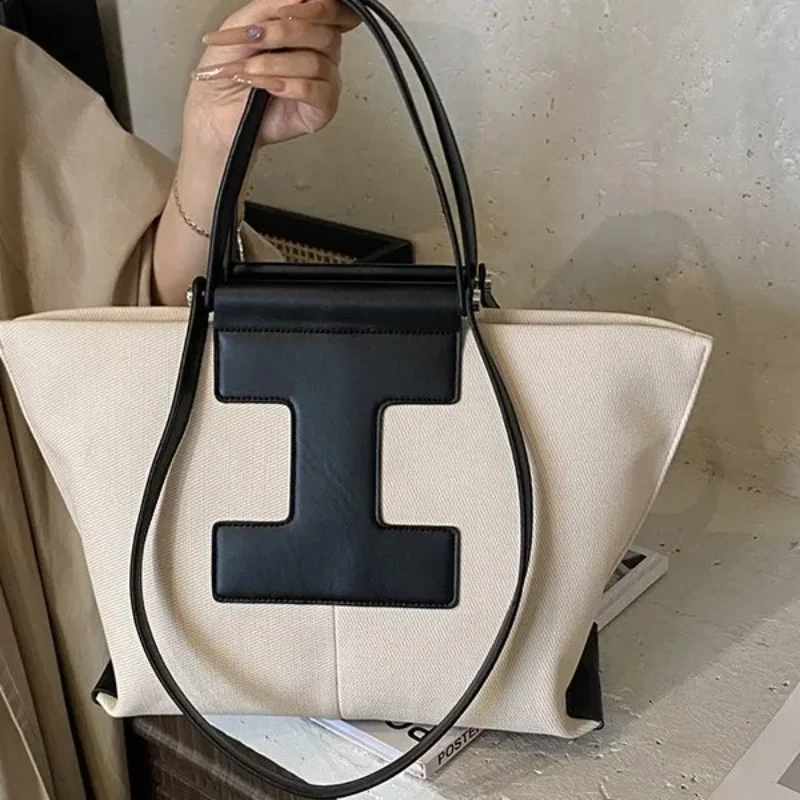 

2025 Women's Leather Tote Bag Large Capacity Commuter Bag Genuine Leather Shoulder Bag for Work Spacious