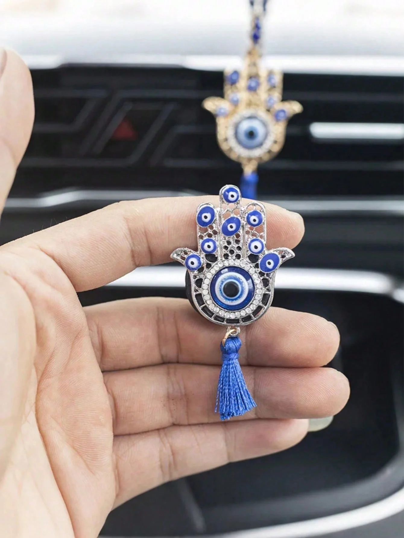 مشبك برائحة اليد همسة بفتحة تهوية السيارة، عين الشر مع شرابة زرقاء، حامل معطر هواء مزخرف، ملحق لوحة القيادة الأنيق، مثالي