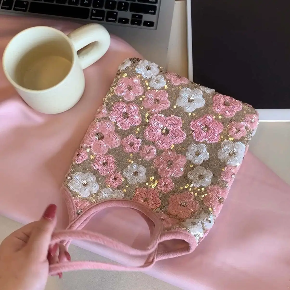 2026 Spring Summer New Pink Dense Embroidery Sequined Flower Tote Bag Gentle Style Versatile Handbag for Commuters