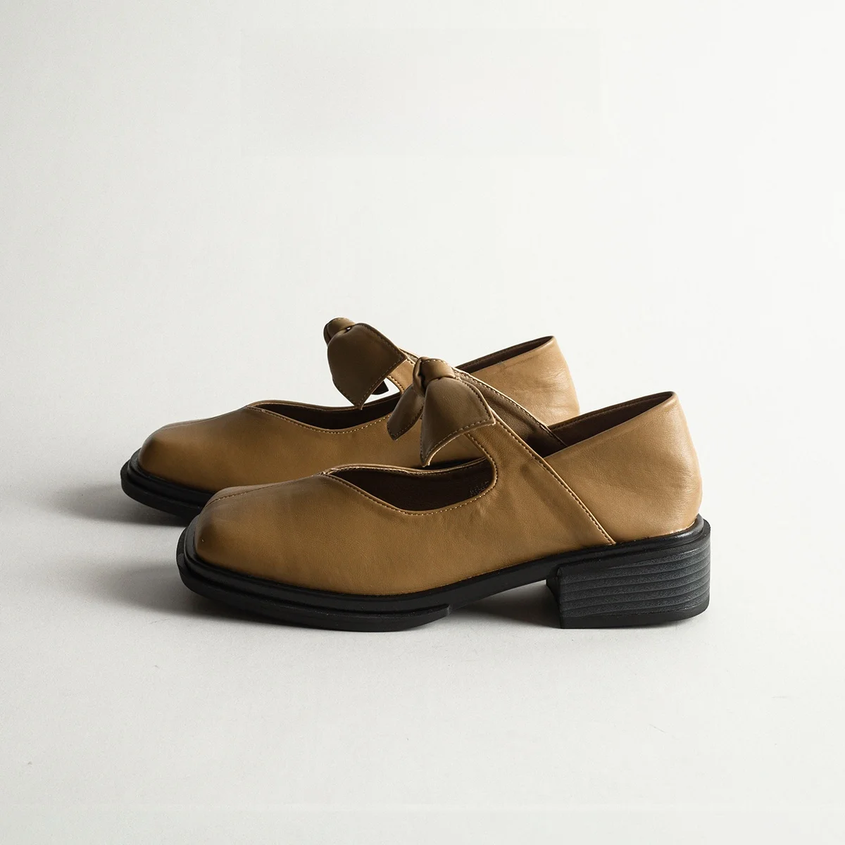 Genuine Leather Retro Mary Jane Shoes Women's Versatile Square Head Bow Tie Gentle Personality Thick Heel Commute Single Shoes