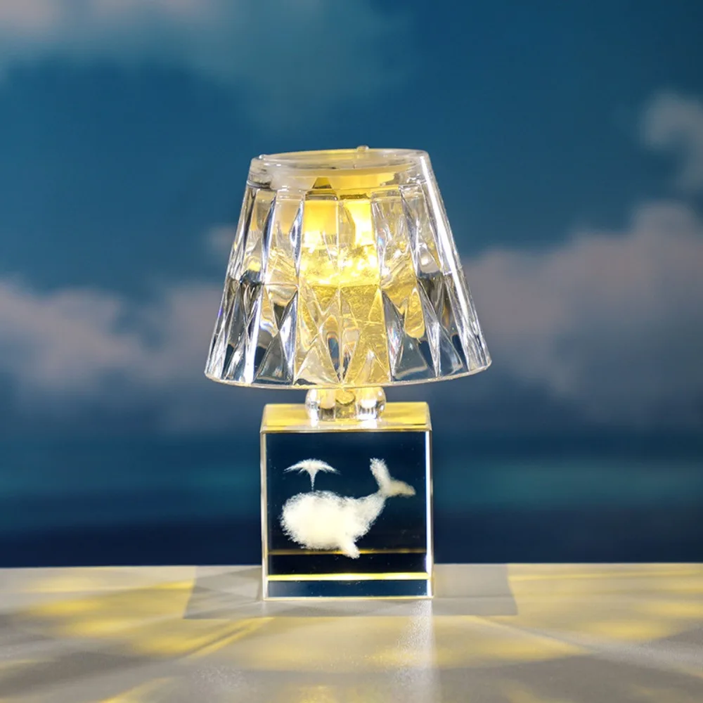luminaria-de-mesa-moderna-com-design-criativo-led-e-cristais-transparente-romantica-com-formato-de-diamante-portatil-ideal-para-a-cabeceira-da-cama-luz-noturna-para-a-casa