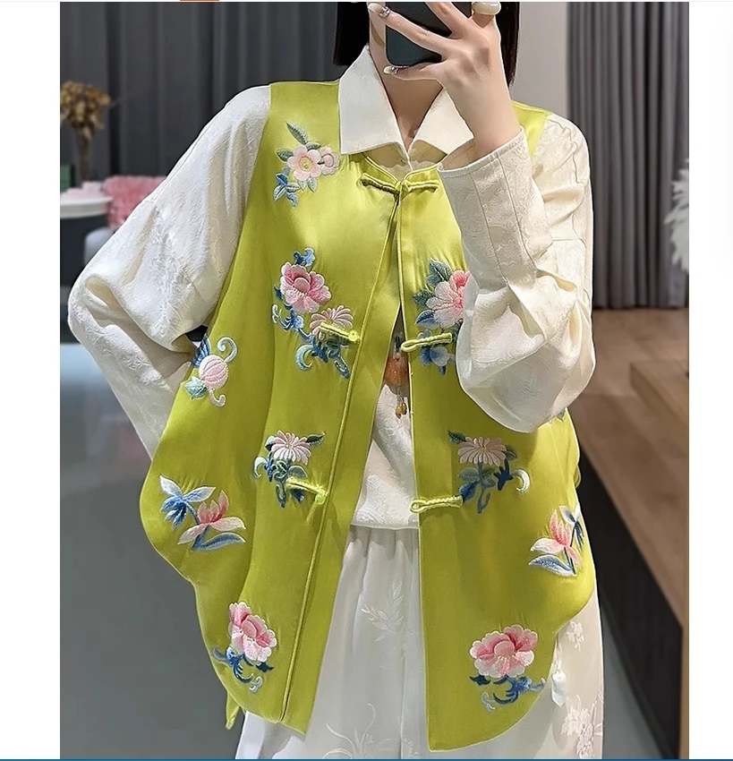 

Chinese women's autumn and winter clothing, Tang style vest, ancient costume, buckle top, vest, qipao, and Hanfu jacket