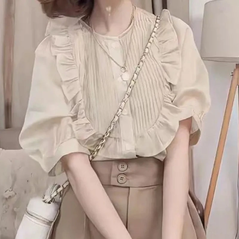 

New Korean Chic Top in Summer Fairy Temperament Short-sleeved Ruffle Versatile Design Niche Shirt E9774
