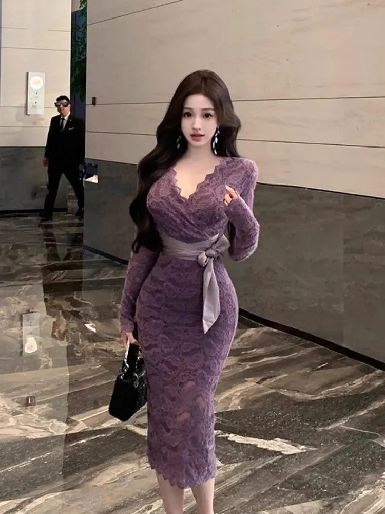 Licht en volwassen temperament Kant V-hals Jurk met lange mouwen Dames Nieuwe stijl Bandjes met binnenkant om de billen te bedekken