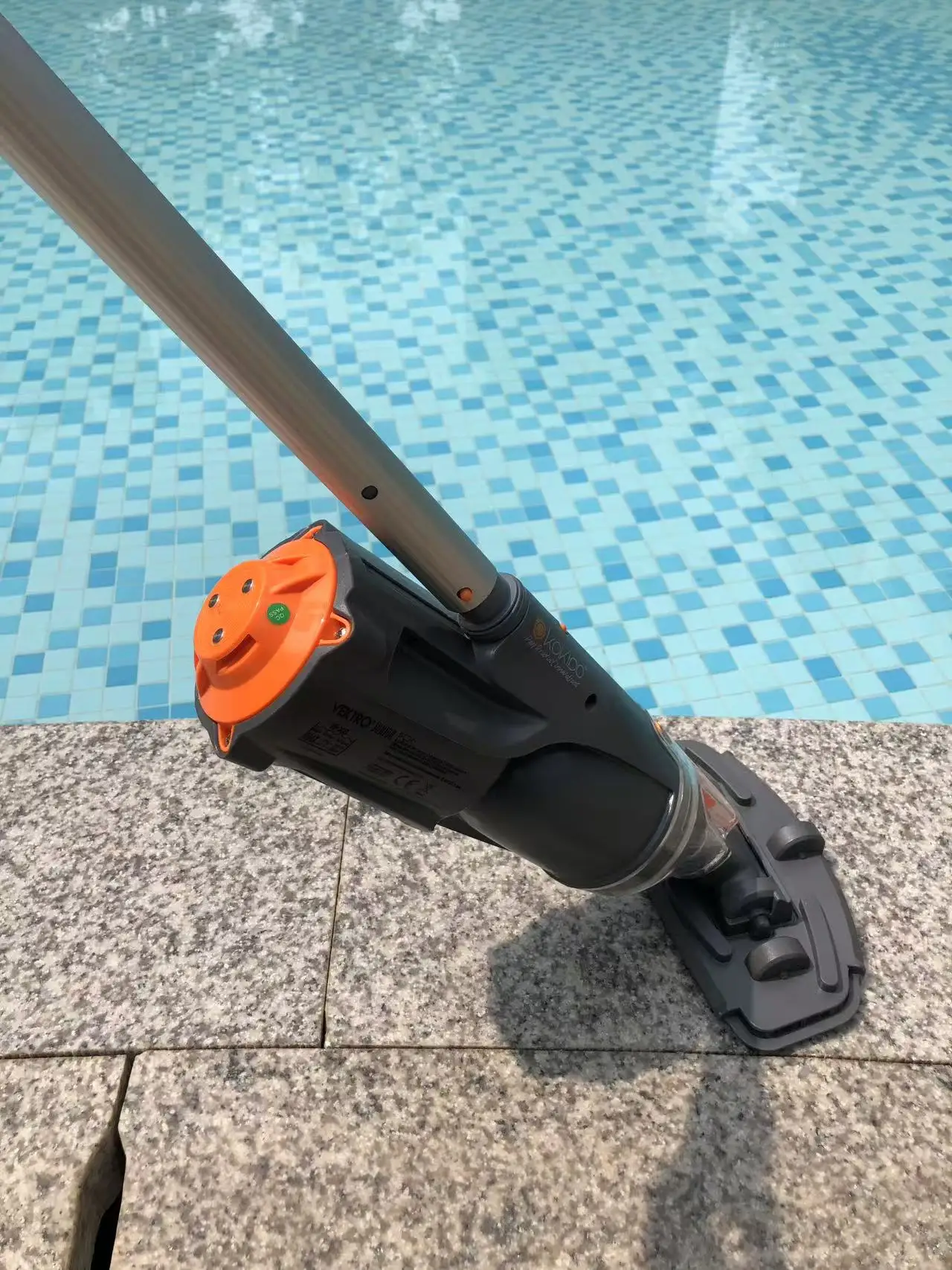 مكنسة كهربائية محمولة لحمام السباحة قابلة لإعادة الشحن، ملحقات مكنسة كهربائية محمولة لحمام السباحة