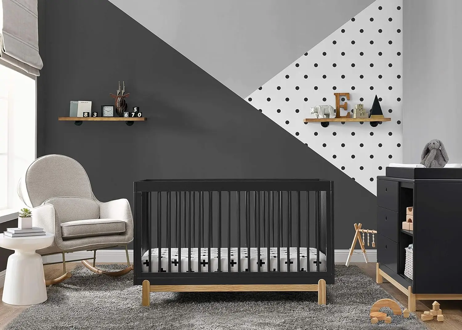 Delta Children Poppy culla convertibile 4 in 1, grigio mezzanotte/naturale