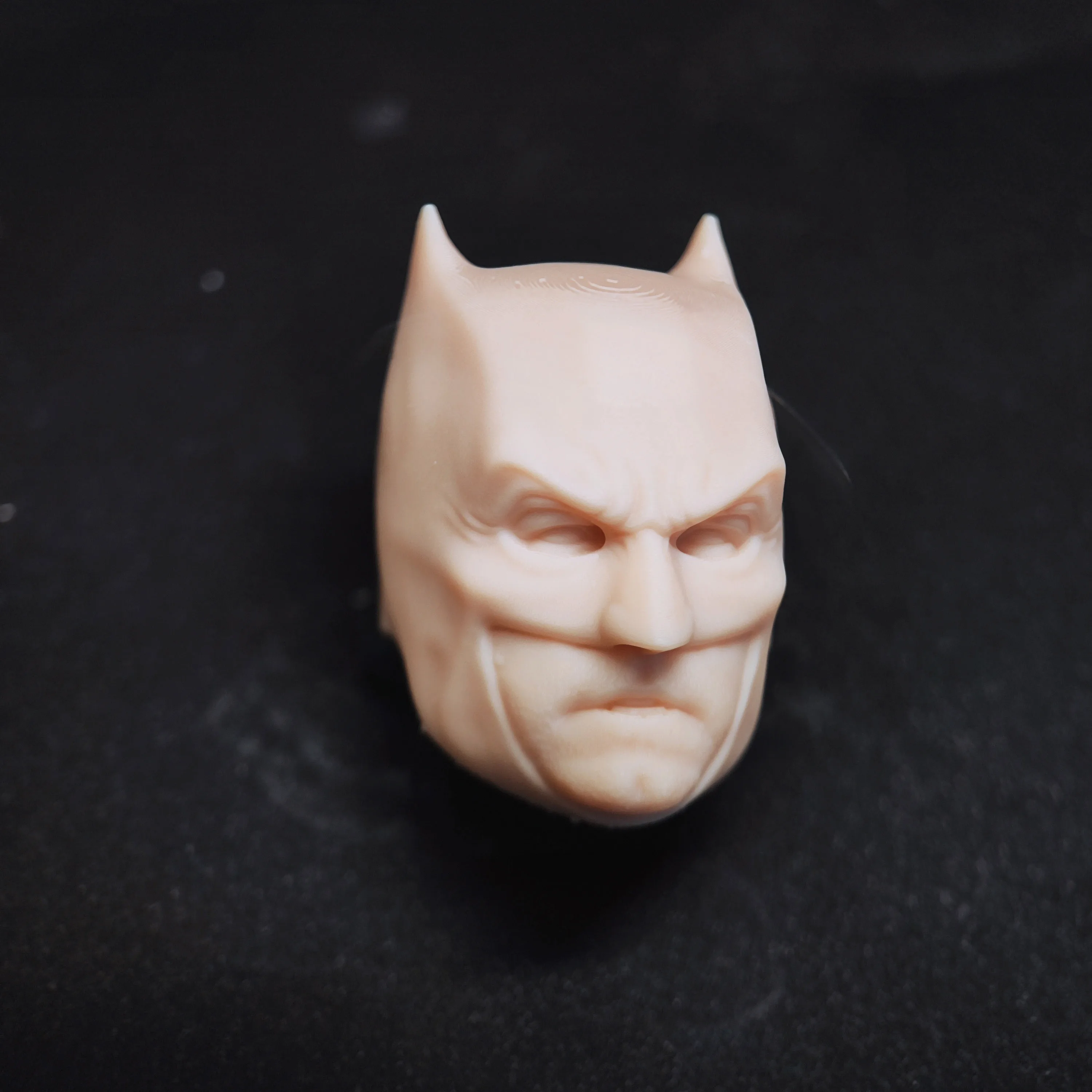 

HL1731 DIY Customized 1/18 1/12 1/10 Scale Bat B W Unpainted Head Sculpt for 3.75" 6" 7" Figure SHF ML Mafex Mez NECA Mcf