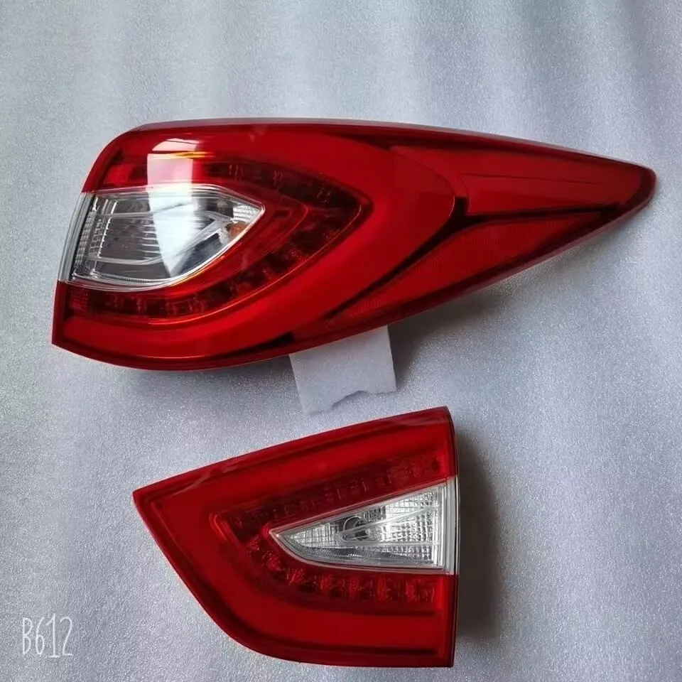 

Rear Reverse Brake Stop Lamp Tail Light Taillights Turn Signal Indicator Brake Stop light Lamp For Hyundai IX35 2013 2014 2015 C
