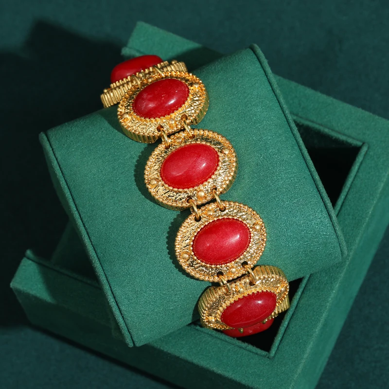 

Vintage Oval Red Stone Bracelets Natural Woman Antique Bangle High Quality Antique Gold Color Charm Wedding Jewelry 2026 New