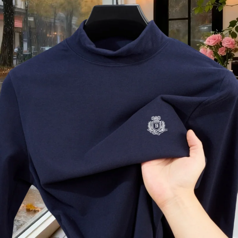 

Роскошный и модный мужской бренд Crown: изысканный пуловер с вышивкой для весны и осени, новая комфортная футболка из вельвета.