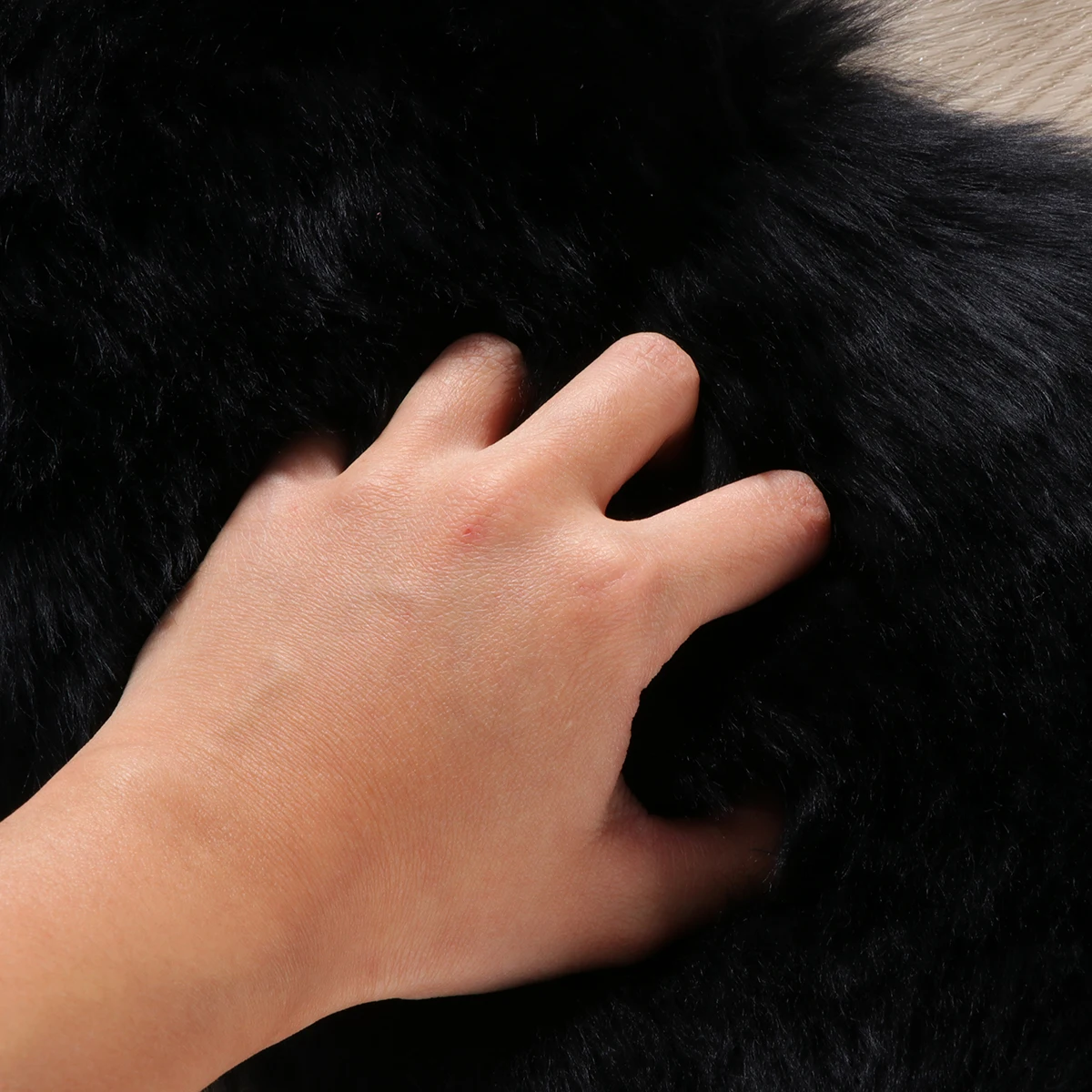 

Wool Pad Car Center Console Armrest Cushion Soft Warm Elastic Band No Tools Healthy Friendly Anti Fade Durability Winter