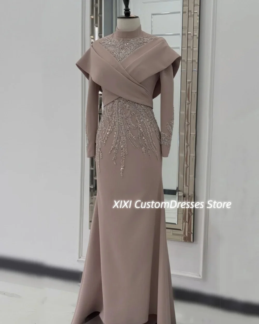 Abiti da cocktail con perline cammello Scollo rotondo Personalizza abiti eleganti per le donne Abiti da ballo con cerniera lunghi fino al pavimento a maniche lunghe