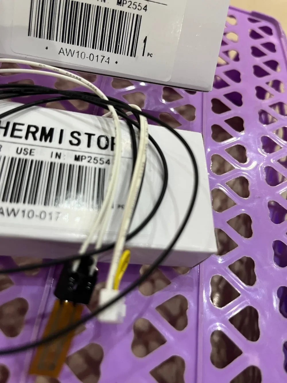 

1pcs. Fuser Thermistor for RICOH MP 2554 3054 3554 5054 6054 SP / MP2554 MP3054 MP3554 MP5054 MP6054