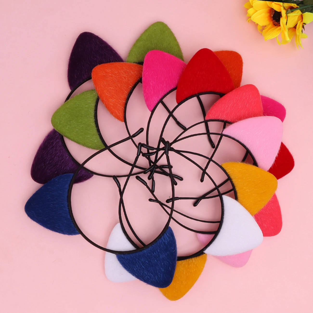 Flauschiges Katzenohren-Stirnband für Frauen, Schwarzes Kätzchenohren-Katzen-Accessoire für Halloween-Katzenfrau-Kostüm – Detail 9
