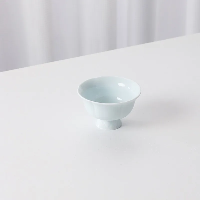 

Song Dynasty Style Celadon Lotus Tea Set - Handcrafted Yingqing Glaze Tea Bowl with Floral Base