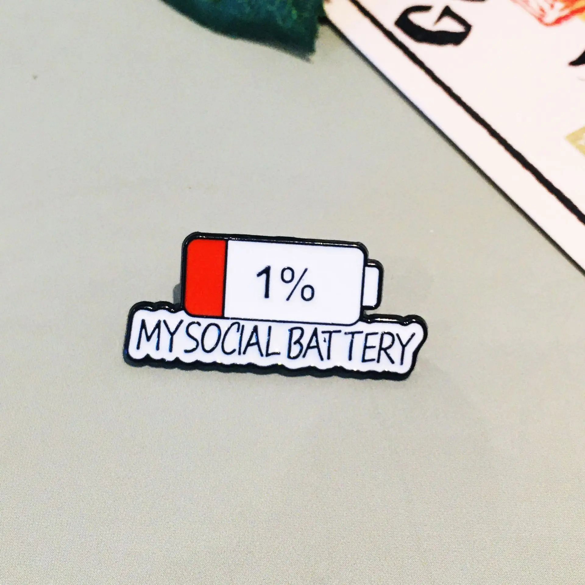 البطارية الاجتماعية 1% بروش الصنوبر التلبيب شارة بدبابيس على ظهره الملابس والاكسسوارات مجوهرات الأزياء هدايا 2025 #4