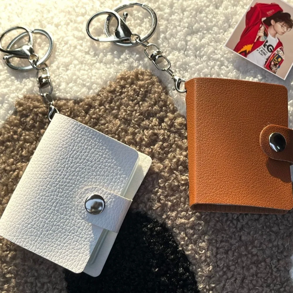 Portable 2 Inch Mini Photo Album 20 Pockets with Keychain Backpack Keyring Snap Button Design Photo Card Holder