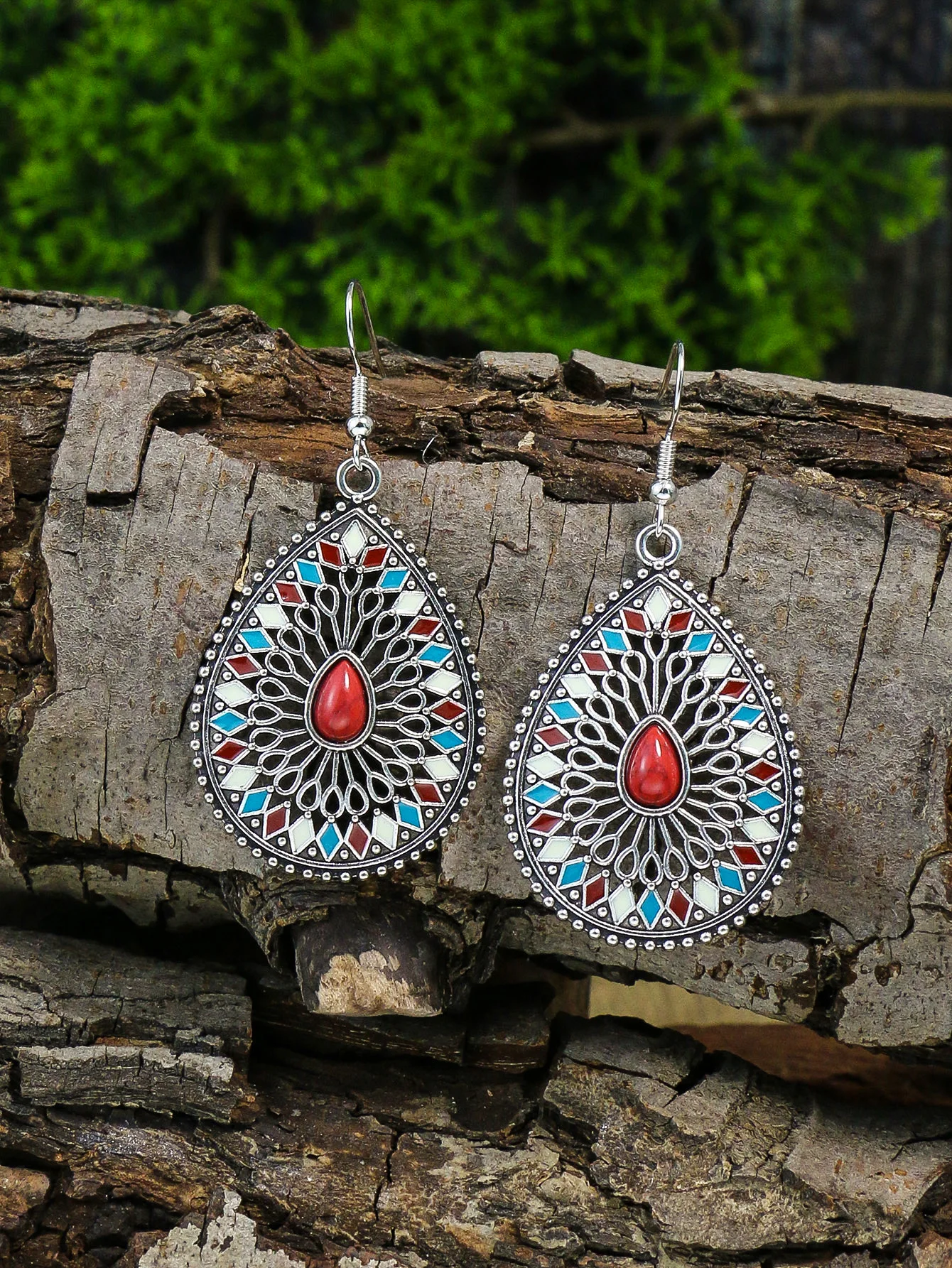 Ethnic Feng Shui Droplet Hollow Colored Glazed Earrings for Women Bohemian Vacation Short Necklace Jewelry Set