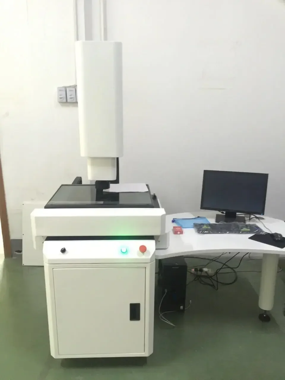 Automatic image measuring instrument, all marble structure, small expansion coefficient and high precision.